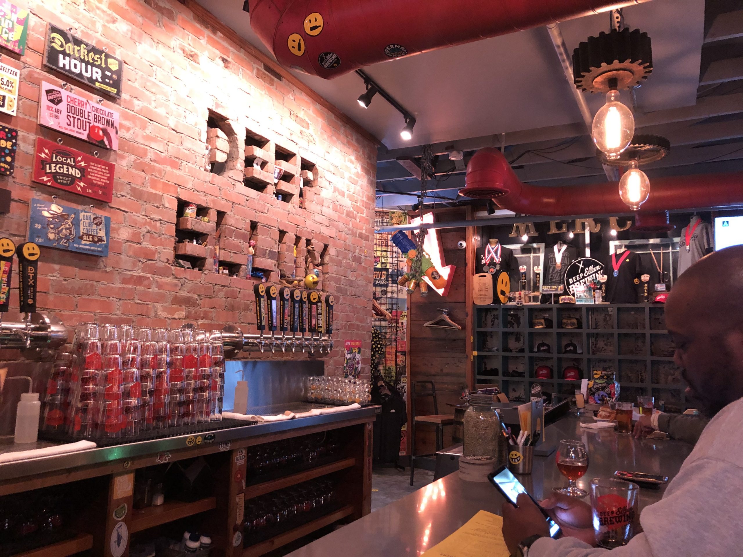 Deep Ellum Brewing - Dallas Brewery - Bar Area