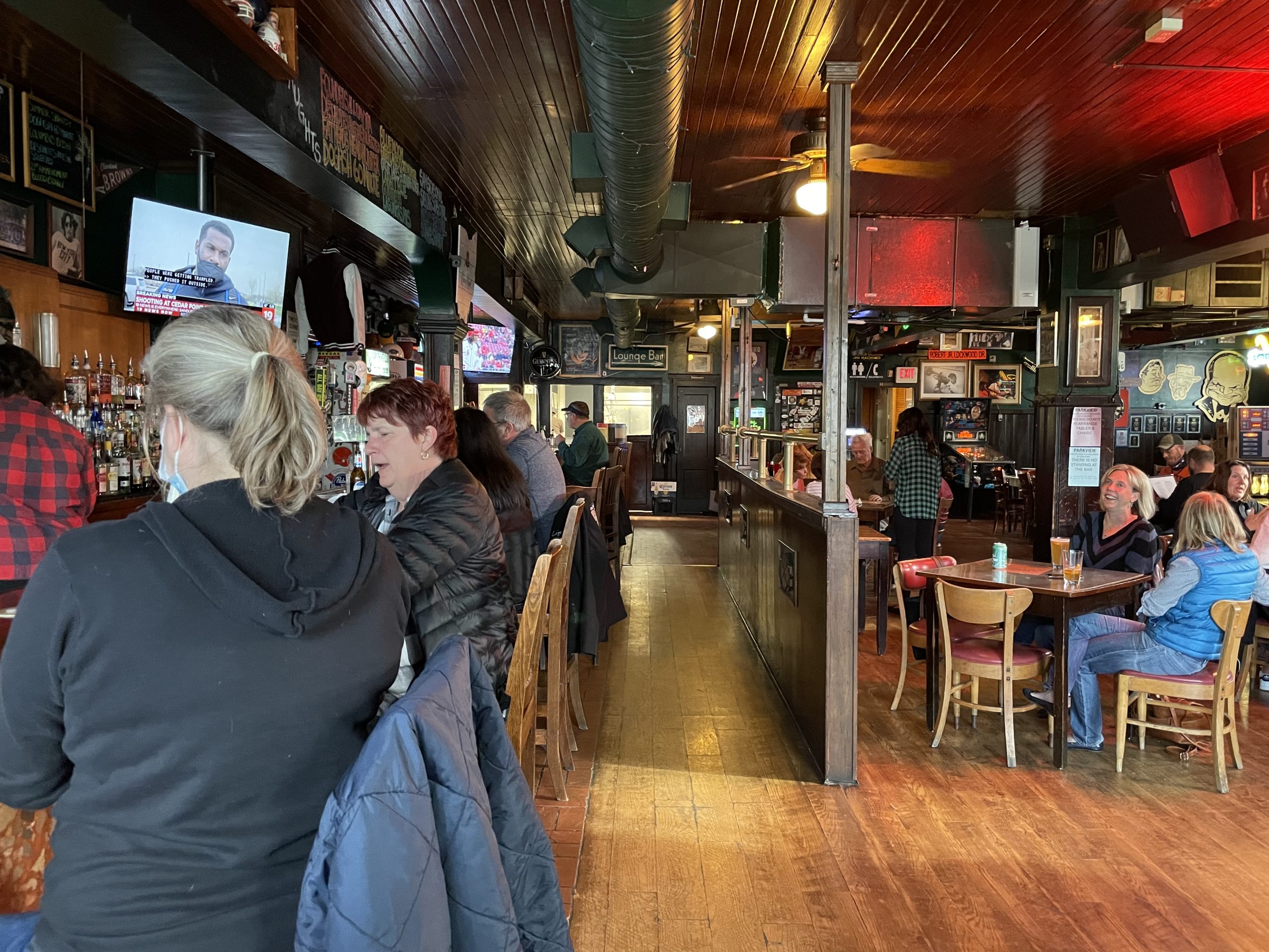 Harbor Tavern - Jacksonville Dive Bar - Outside