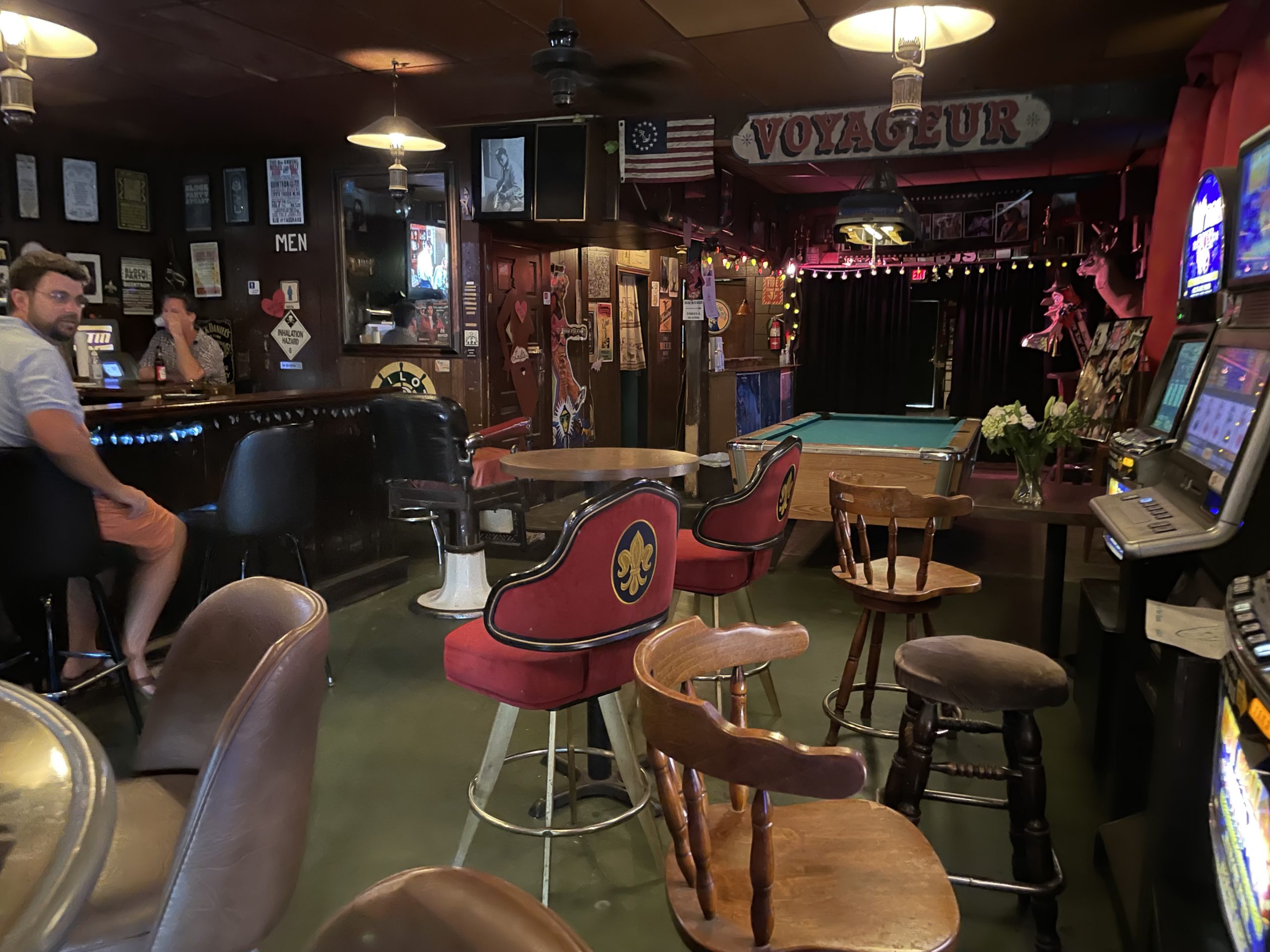Harbor Tavern - Jacksonville Dive Bar - Outside