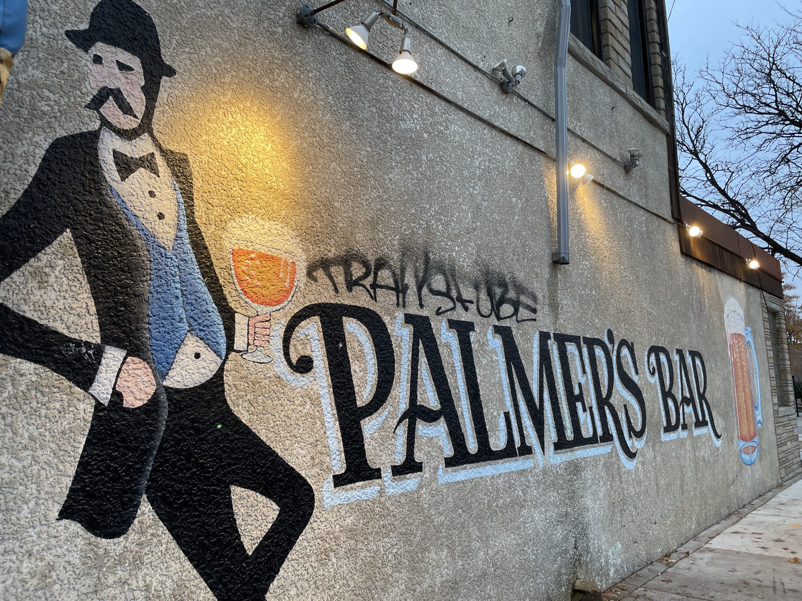 Palmer's Bar - Minneapolis Dive Bar - Outdoor Mural