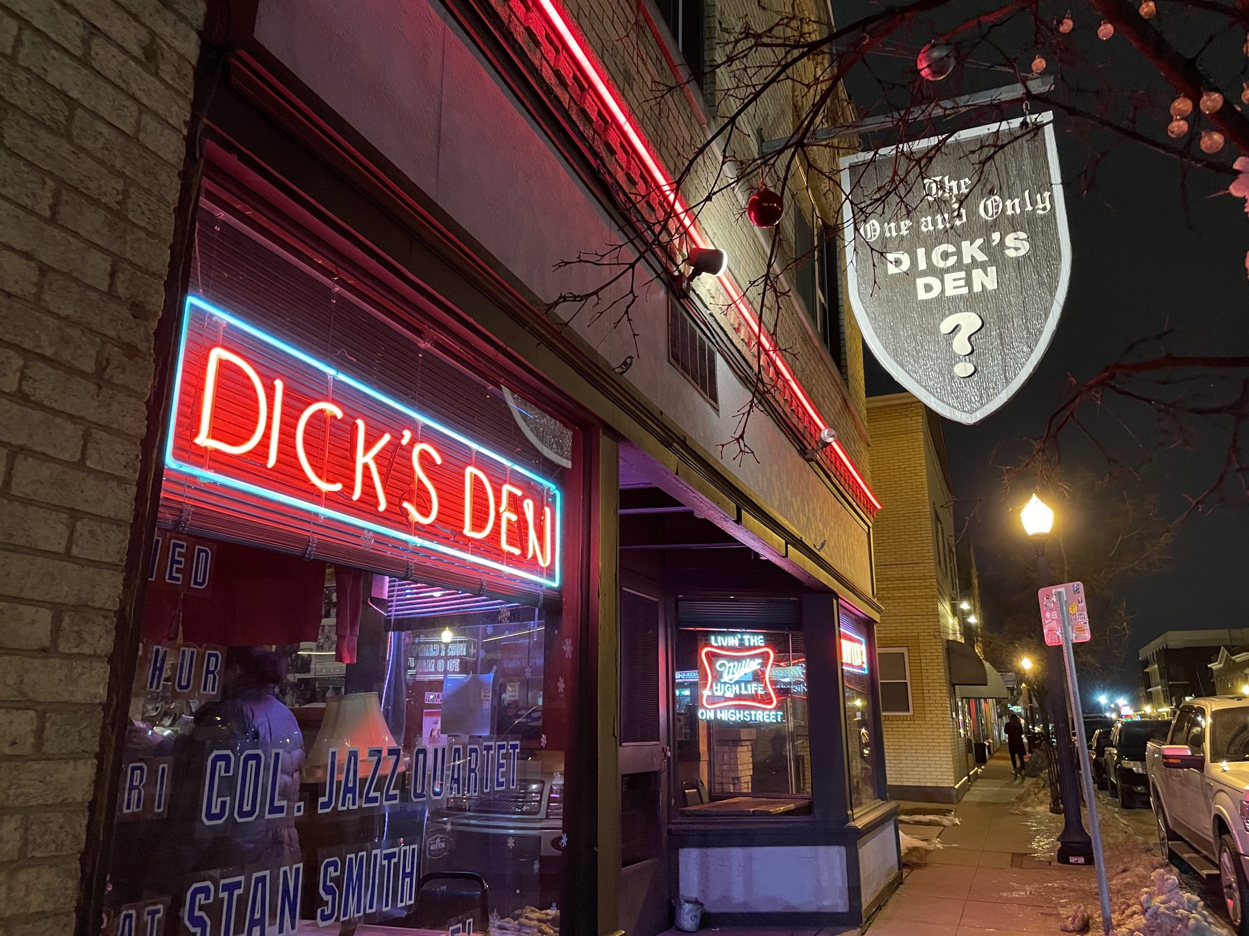 Dick's Den - Columbus Dive Bar - Outside Sign
