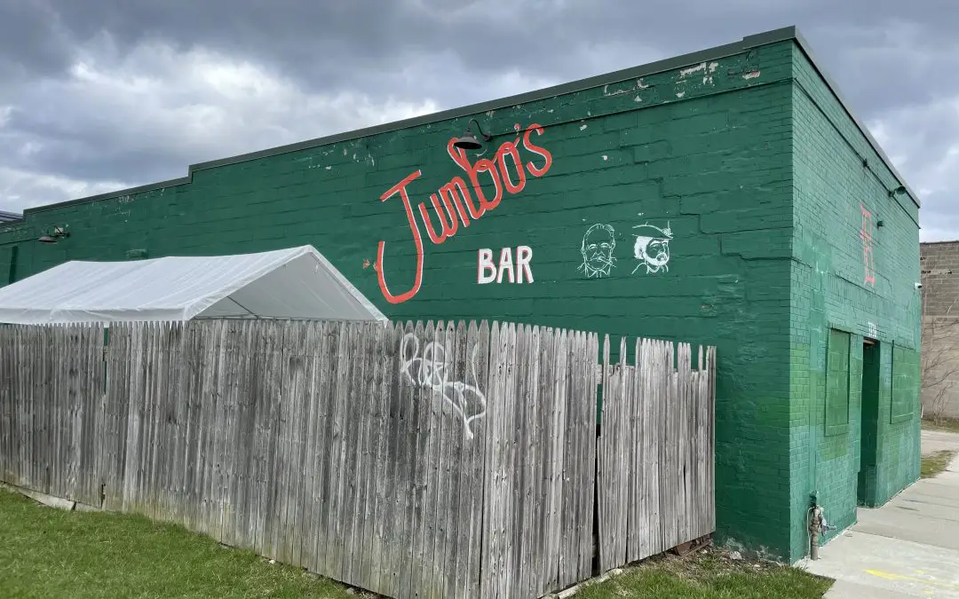 Jumbo’s Bar